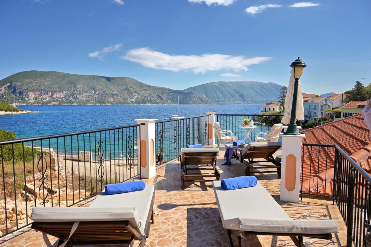 Villa Ireni Waterfont Fiskardo Bagian luar foto