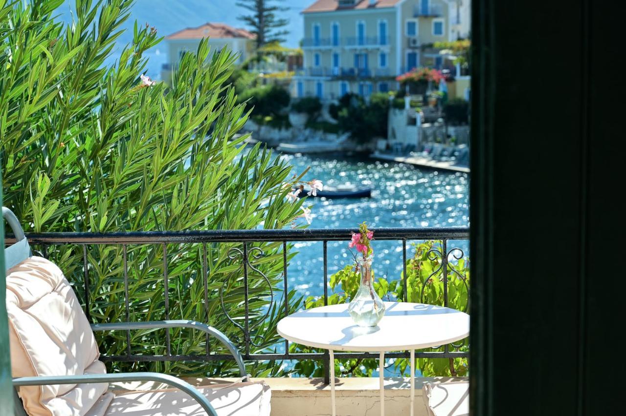 Villa Ireni Waterfont Fiskardo Bagian luar foto