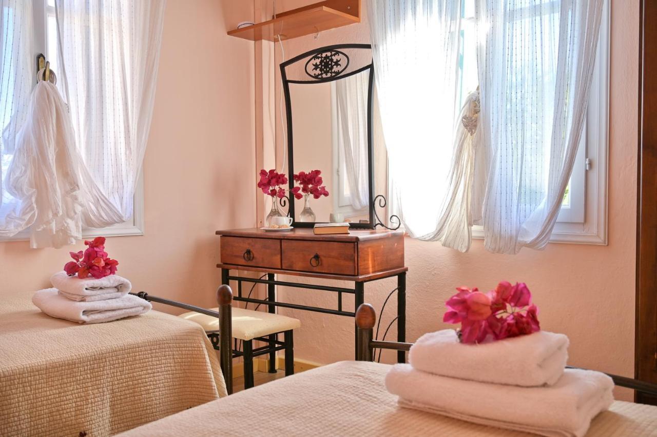 Villa Ireni Waterfont Fiskardo Bagian luar foto